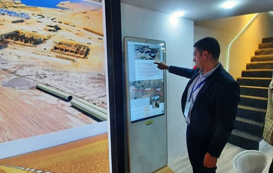 راز درخشش فراسان در آذرماه: چگونه استندهای ۴۳ اینچ سفید، غرفه را متحول کردند؟